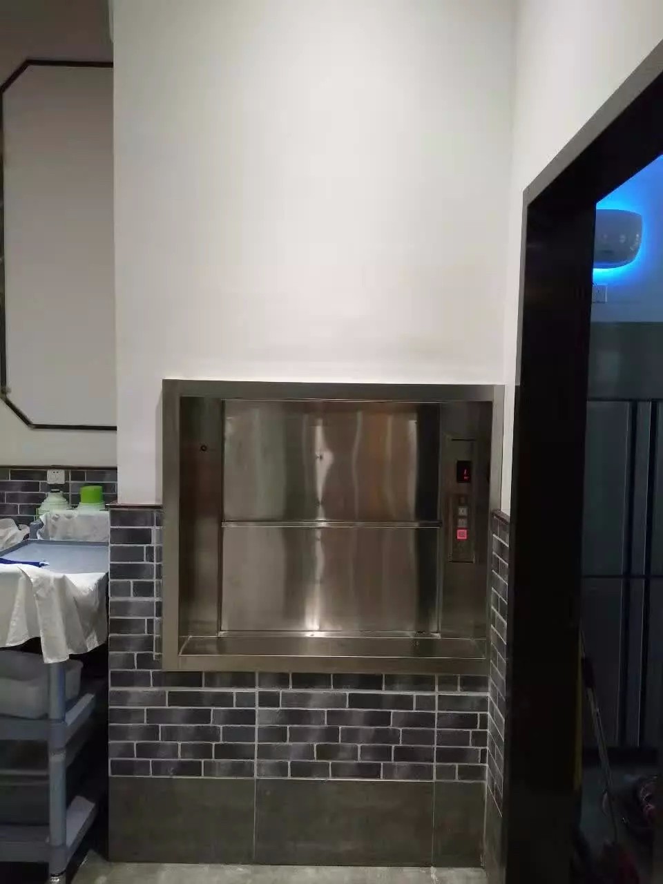 升降電梯